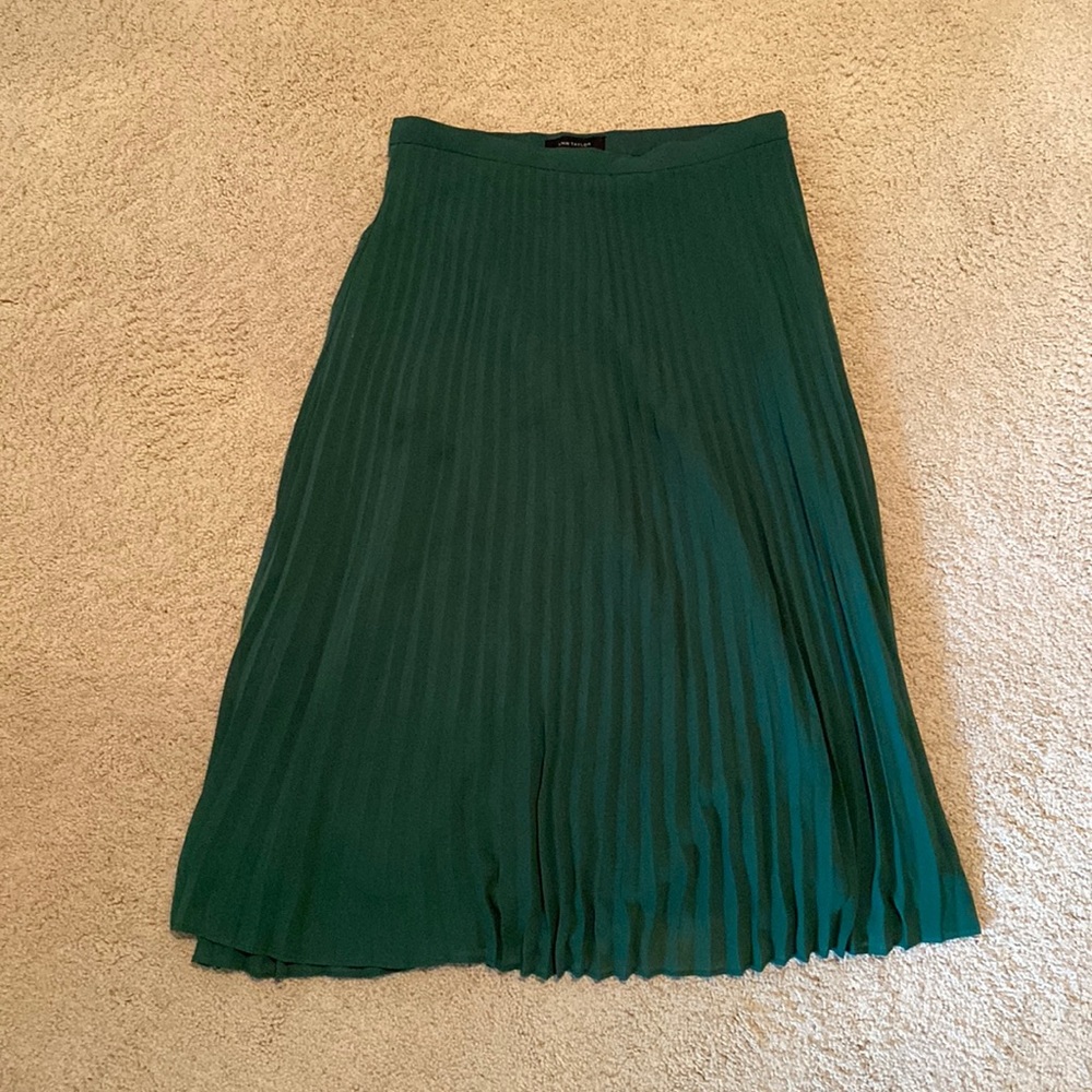 Ann Taylor emerald green pleated midi skirt